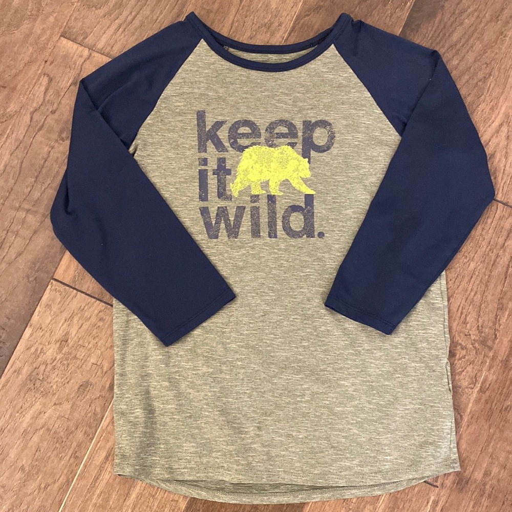 Columbia “Keep It Wild” Boys Shirt EUC Size 10-12
